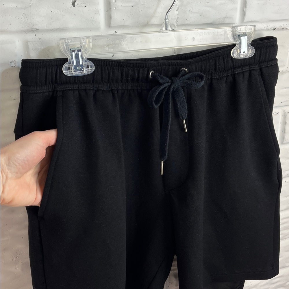 AMERICAN EAGLE BLACK JOGGER SHORTS ELASTIC WAIST DRAWSTRING ZIPPER POCKETS SZ LG